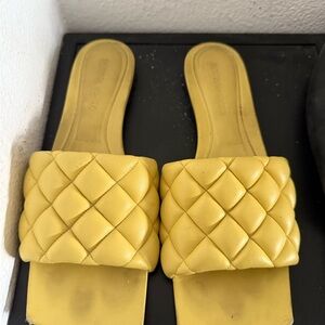 Bottega Veneta Yellow Quilted Slippers Luxurious Comfort